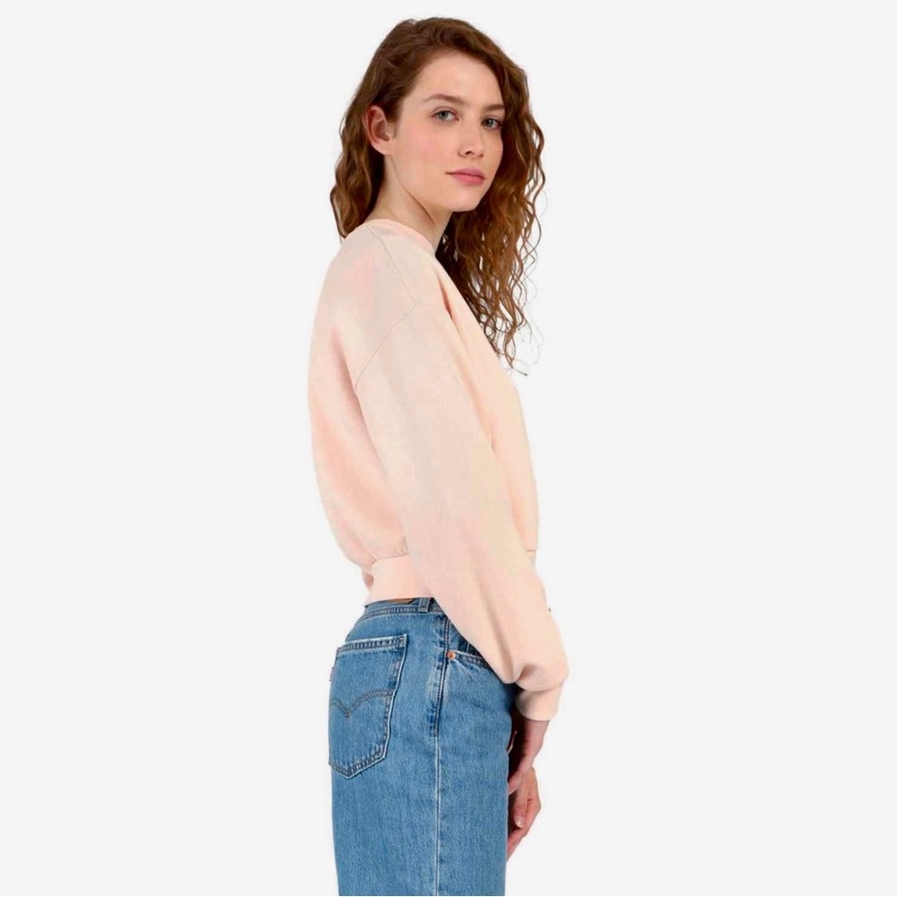 LEVI’S • Women’s Cropped Crewneck Pullover Sweatshirt - Picture 6 of 9